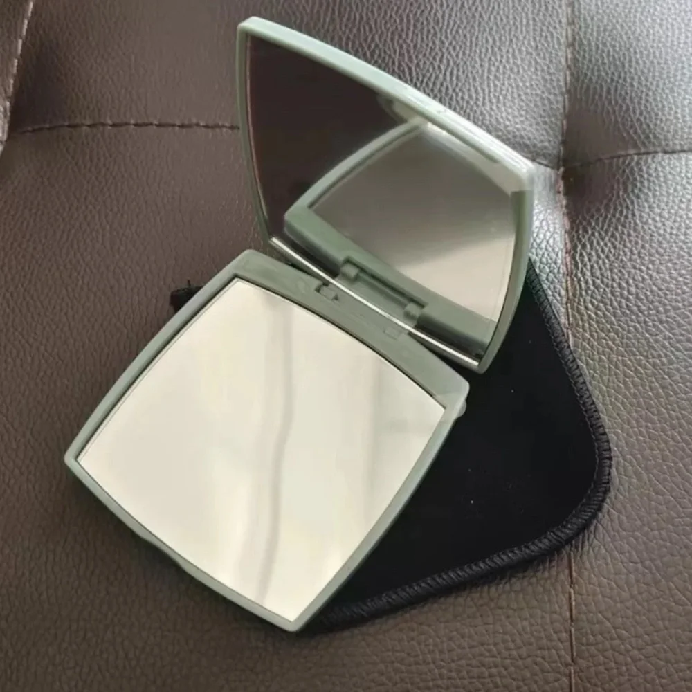 CHANEL DUAL COMPACT MIRROR - LIMITED STOCK SAGE GREEN WITH BOX/VELVET DUSTBAG - Picture 13 of 15